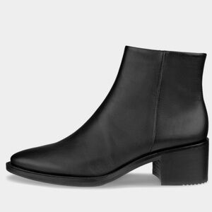 Ecco Sartorelle Shape 35 Womens Size 9-9.5 Ankle Leather riding Boots MSRP $220